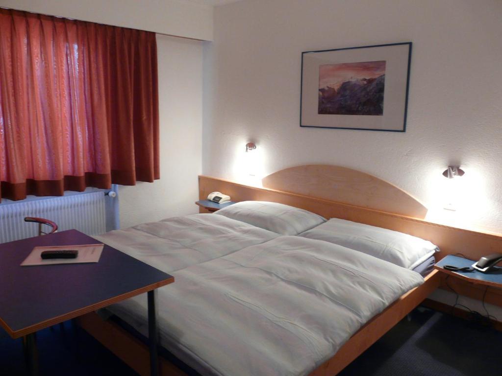 Hotel Garni Domino Saas-Fee Rom bilde
