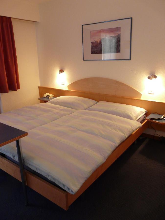 Hotel Garni Domino Saas-Fee Rom bilde